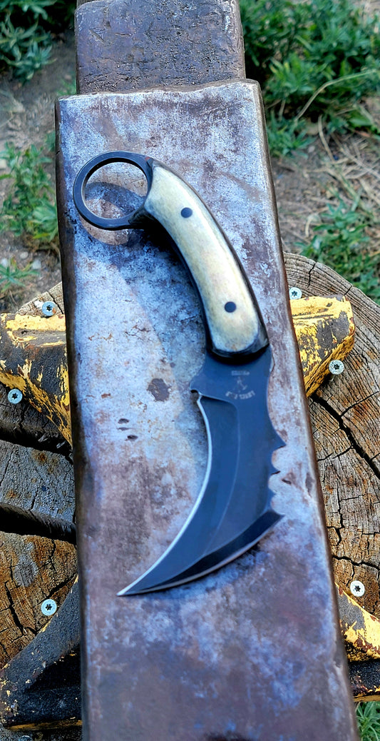 Custom Venom Karambit