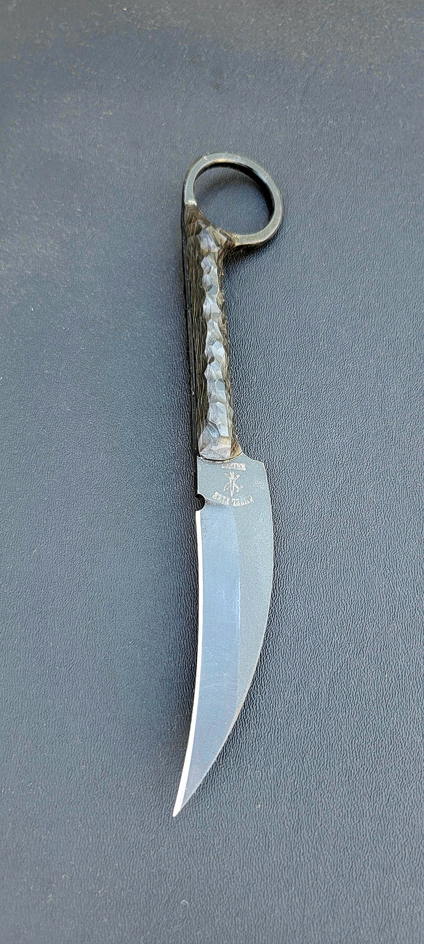 Single-edged Raptor Backup Blade