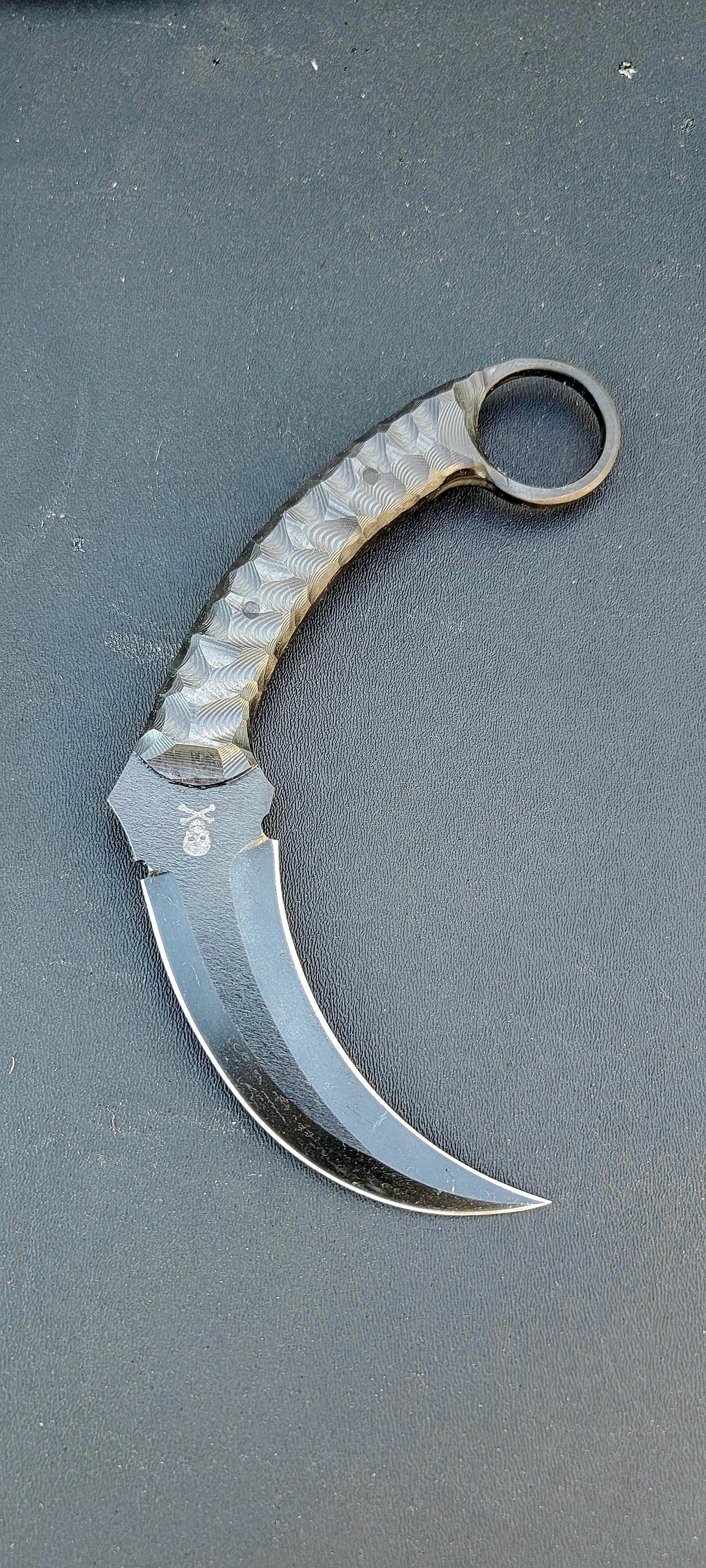 Guardian Karambit carbon fiber